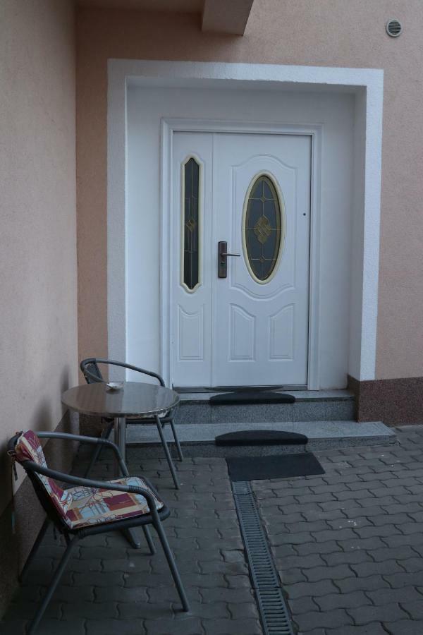 The Lakehouse Villa Neusiedl Am See Wienerstrasse 8 Ngoại thất bức ảnh