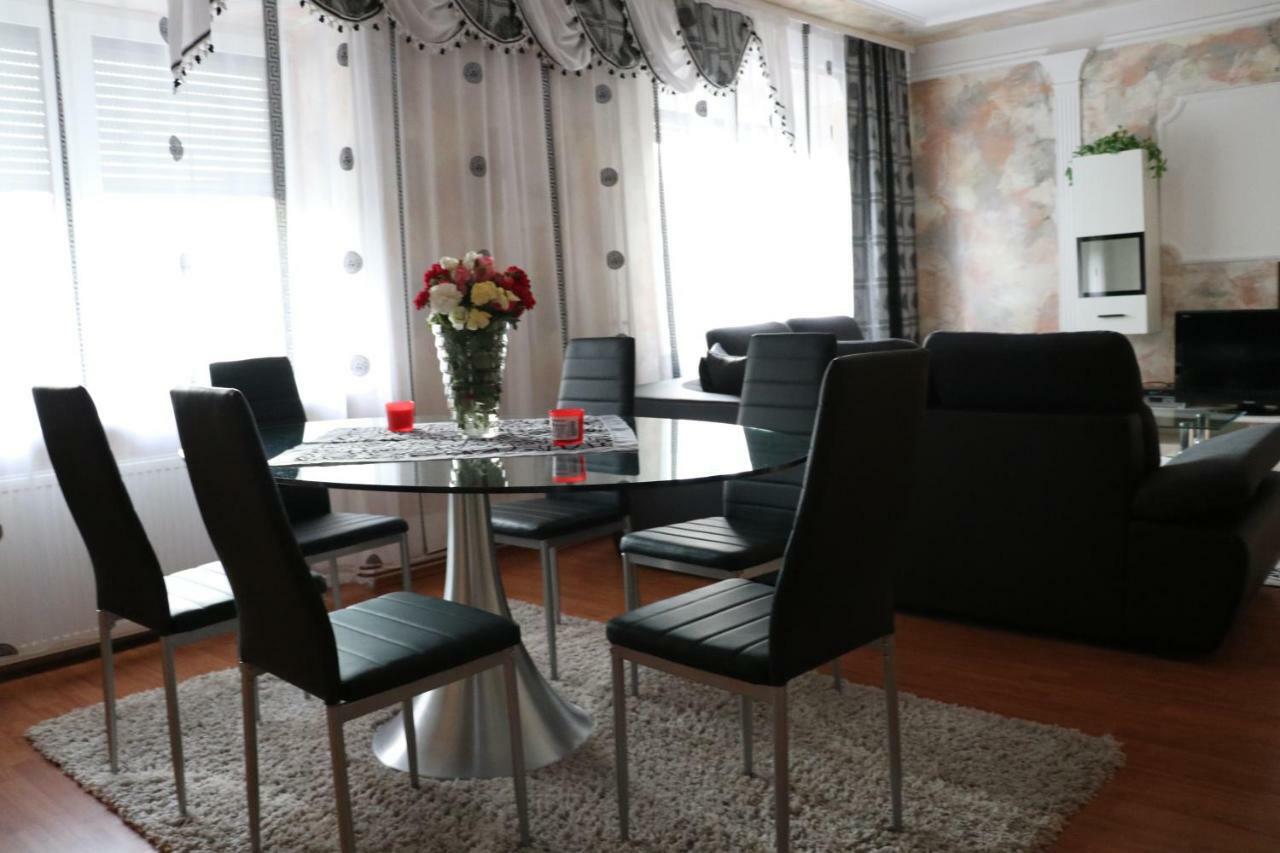 The Lakehouse Villa Neusiedl Am See Wienerstrasse 8 Ngoại thất bức ảnh