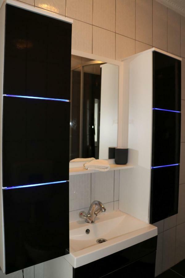 The Lakehouse Villa Neusiedl Am See Wienerstrasse 8 Ngoại thất bức ảnh